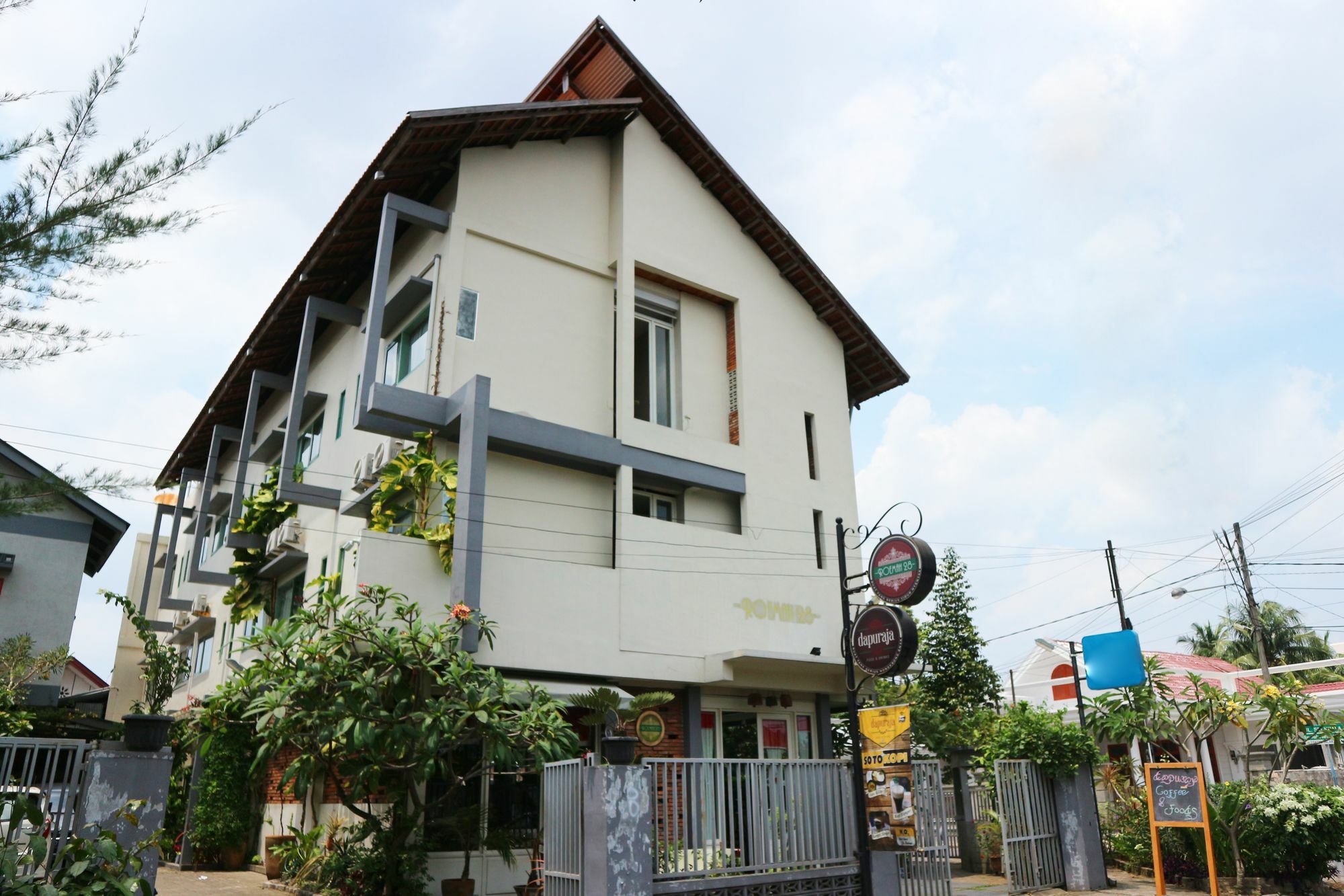 Hôtel Roemah 28 Syariah à Medan Extérieur photo